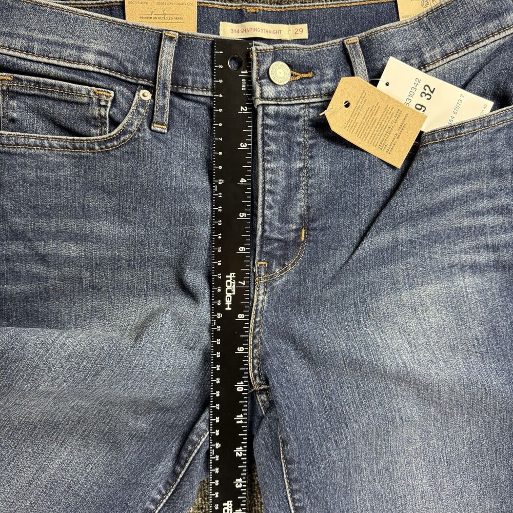 Levi's Women's 314 Shaping Straight Mid-Rise Stretch Denim Jean 29x32 Dark Wash - Picture 6 of 16
